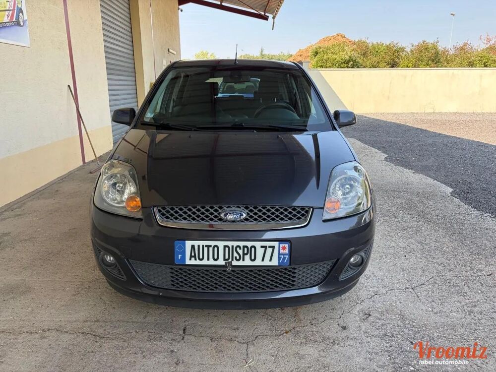Fiesta 1.6 TDCI 90 GHIA 2006 occasion 77250 &Eacute;cuelles
