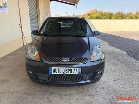 Fiesta 1.6 TDCI 90 GHIA 2006 occasion 77250 &Eacute;cuelles