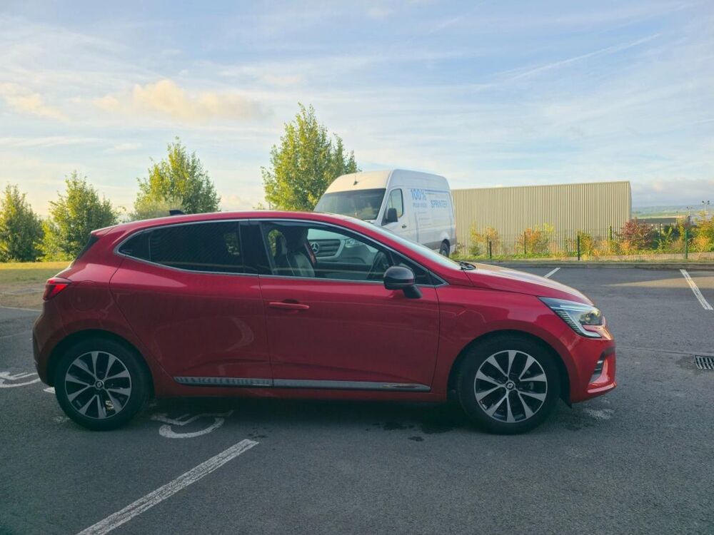 Clio 1.6 E-TECH 145H 95 HYBRID FULL-HYBRID 1.2KWH TECHNO BVA 2023 occasion 51420 CERNAY-LES-REIMS