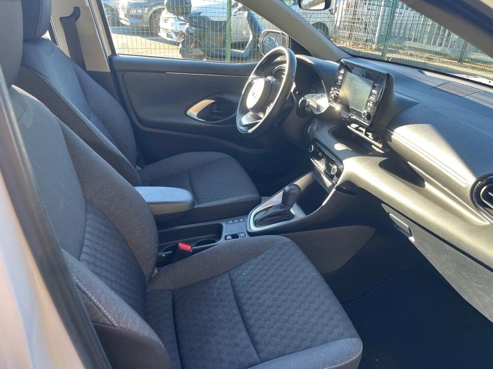 Yaris 1.5 114H 90 HYBRID FULL-HYBRID 0.8KWH FRANCE BUSINESS BVA 2022 occasion 31780 Castelginest