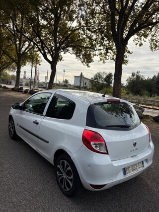 Clio 1.5 DCI 75 EXPRESSION CLIM 2014 occasion 69320 Feyzin