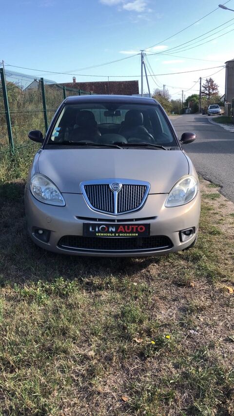 Ypsilon 2009 occasion 45600 Lion-en-Sullias
