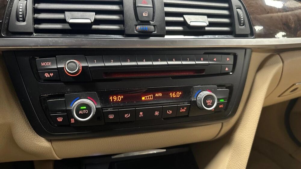 S&eacute;rie 3 318 XD 318 d xDrive 2014 occasion 33600 Pessac