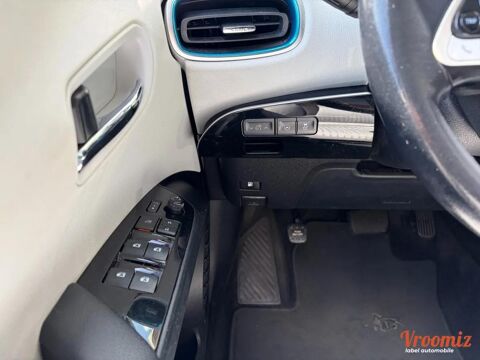 Prius 1.8 HSD 122H 100 FULL-HYBRID LOUNGE BVA 2017 occasion 95190 Goussainville