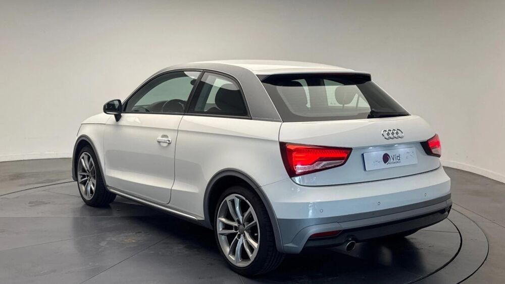 A1 1.4 TDI Ambiente 2015 occasion 59223 Roncq
