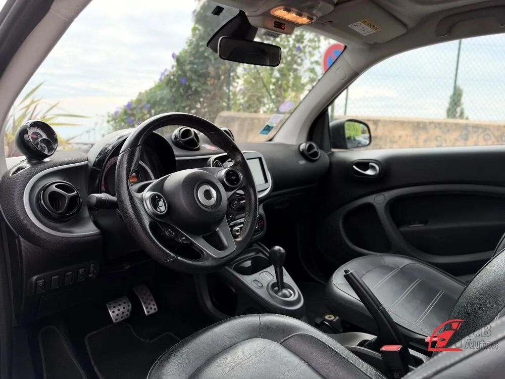 ForTwo 0.9 T 90 PRIME TWINAMIC BVA 2018 occasion 06220 Antibes