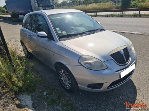 Annonce voiture Lancia Lybra 3000 €