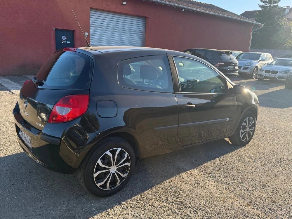 Clio 2006 occasion 69330 MEYZIEU