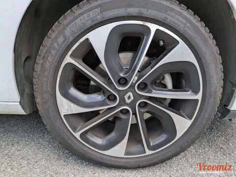 M&eacute;gane ESTATE 1.2 TCE 115 ENERGY BOSE 2016 occasion 64110 Maz&egrave;res-Lezons