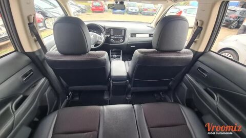 Outlander 2.2 DID 150 INSTYLE 4WD BVA 2015 occasion 57130 ARS-SUR-MOSELLE