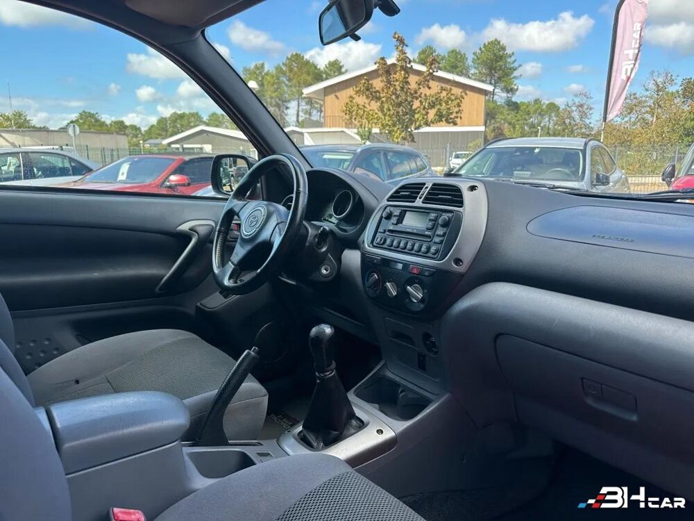 RAV 4 2.0 D4D 115 VX 4X4 2002 occasion 33980 Audenge