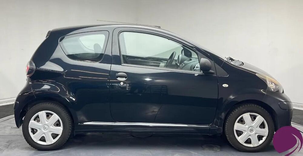 Aygo 1.0 VVTI 68 ch - Suivi Toyota 2011 occasion 59169 F&eacute;rin