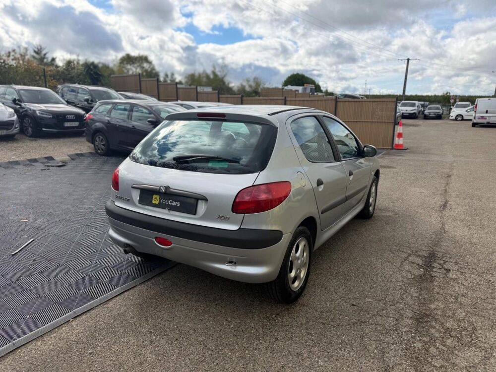 206 1.6 110 XT PREMIUM 2002 occasion 78630 Orgeval