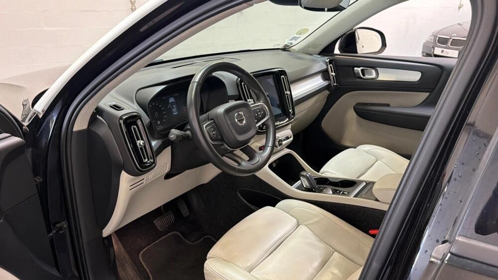 XC40 D4 AWD 190ch Momentum Geartronic 8 2018 occasion 91380 Chilly-Mazarin