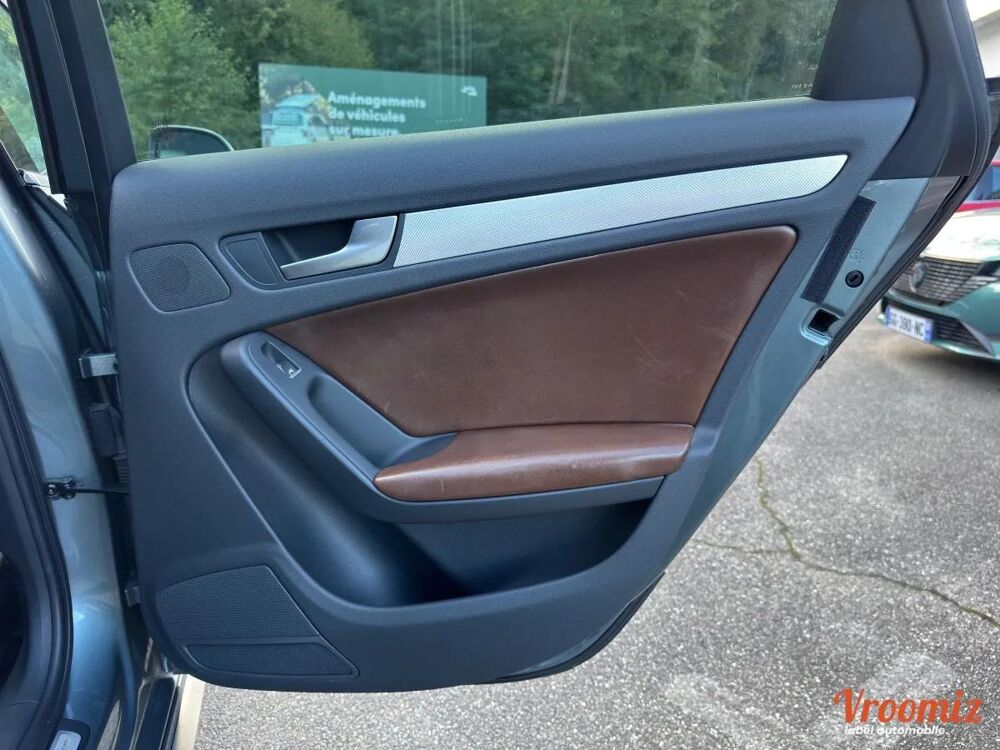 A4 2.0 TFSI 210 AMBIENTE QUATTRO S-TRONIC BVA 2010 occasion 64110 Maz&egrave;res-Lezons