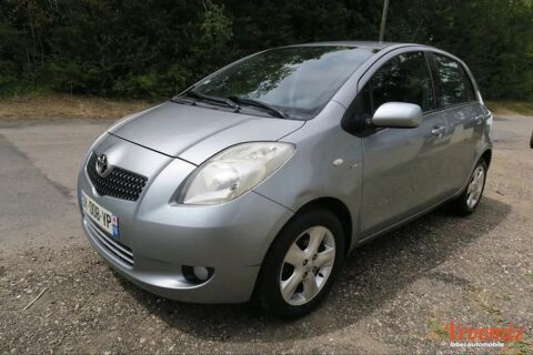Annonce voiture Toyota Yaris 5490 €