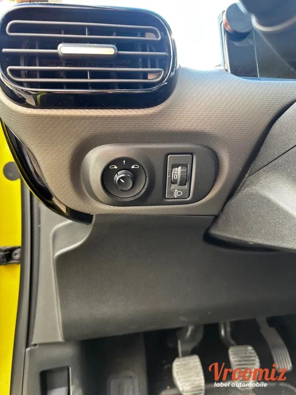 C4 cactus 1.2 VTI 80 FEEL EDITION TRENDY 2015 occasion 94520 P&eacute;rigny