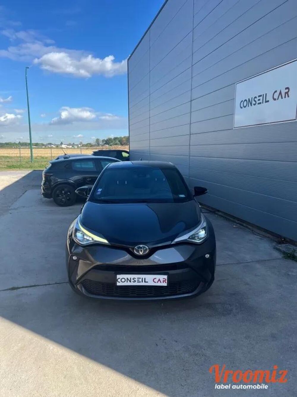 C-HR 1.8 HSD 122H 100 FULL-HYBRID DISTINCTIVE 4X2 E-CVT BVA 2021 occasion 94520 P&eacute;rigny
