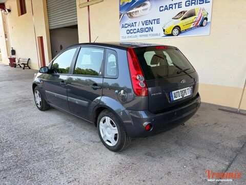 Fiesta 1.6 TDCI 90 GHIA 2006 occasion 77250 &Eacute;cuelles