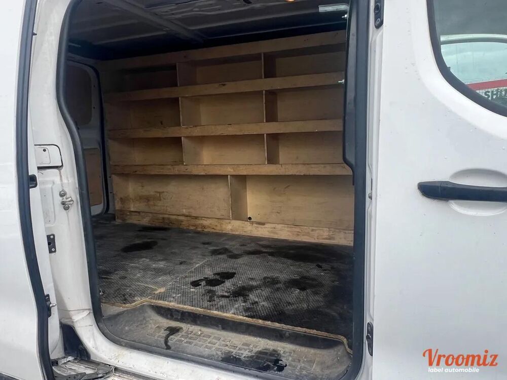 Jumpy III TAILLE M BLUEHDI 120 S&S BVA CABINE CLIM FULL 12 MOIS DE 2020 occasion 78310 Coigni&egrave;res