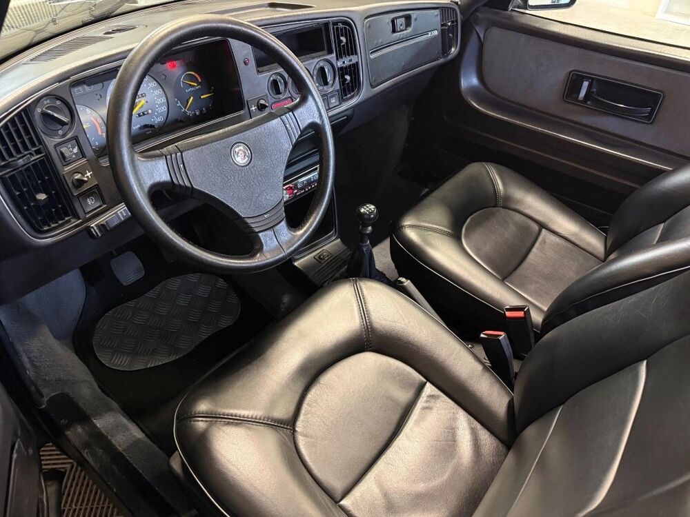 900 2.0 Turbo 16 S 175 ch 1989 occasion 78410 Aubergenville