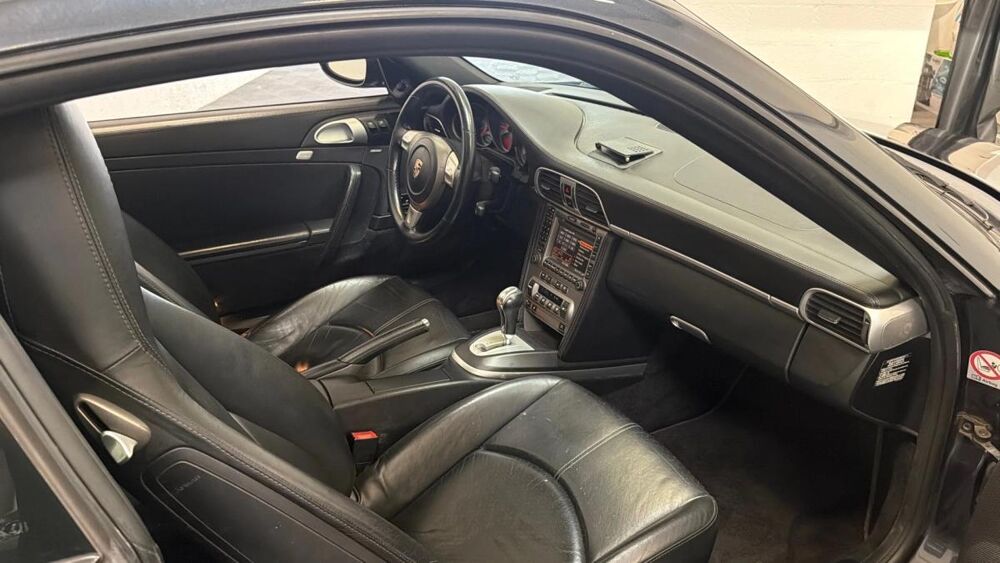 911 Carrera S Coup&eacute; 3.8 355 Tiptronic S 2006 occasion 91380 Chilly-Mazarin