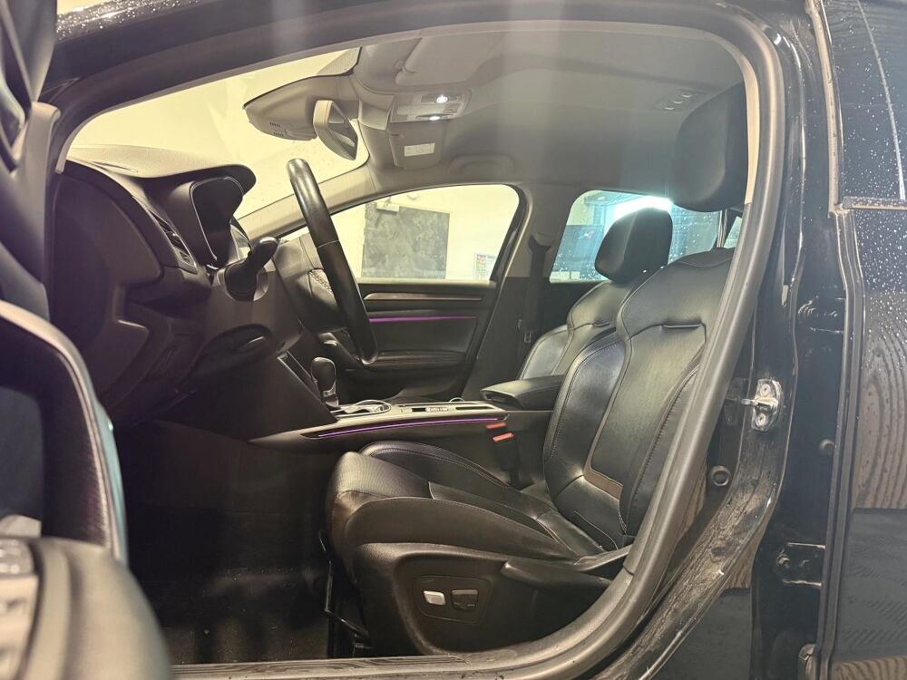 M&eacute;gane 1.2 TCE 130 ENERGY AKAJU EDC BVA 2018 occasion 78410 Aubergenville