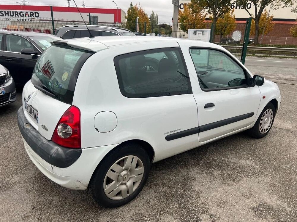 Clio II (2) CAMPUS 1.2 16V 75 AUTHENTIQUE 2005 occasion 78310 Coigni&egrave;res