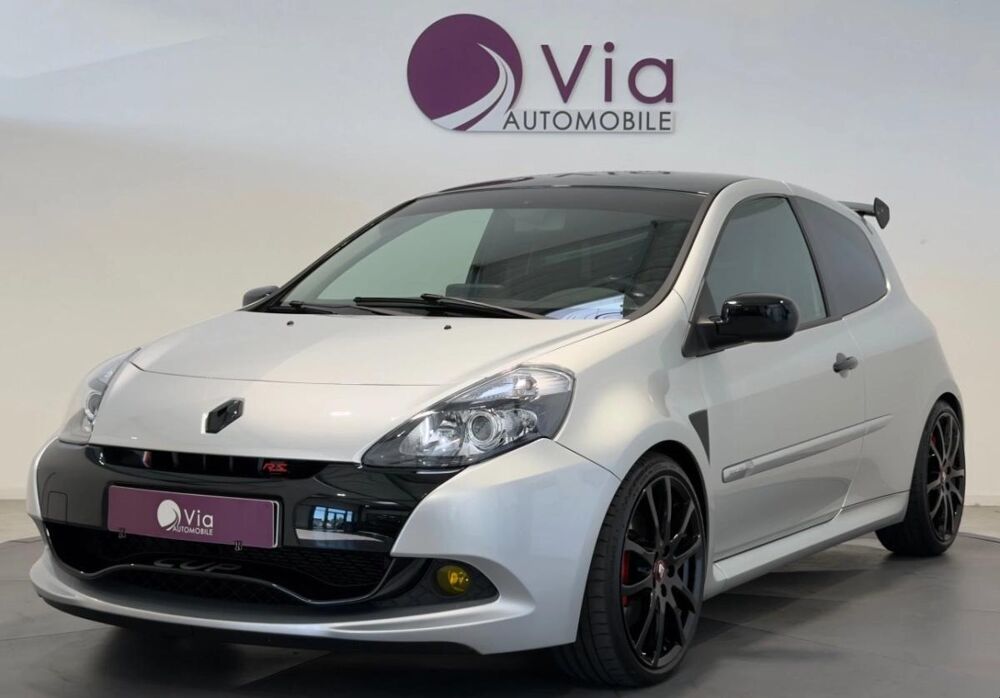 Clio 2.0 200 RS 2010 occasion 59494 Petite-For&ecirc;t