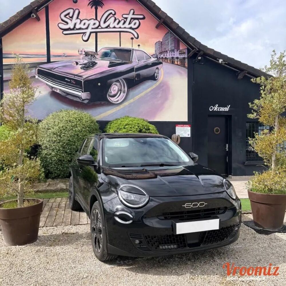 Fiat 600 1.2 T 110H 100 MHEV HYBRID 48VOLT PACK CONFORT DCT BVA 2024 occasion 78490 Galluis