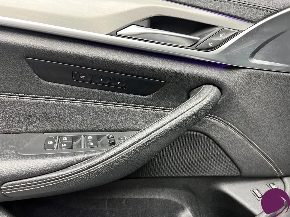 S&eacute;rie 5 530E 530 e iPerformance Business 2017 occasion 59169 F&eacute;rin