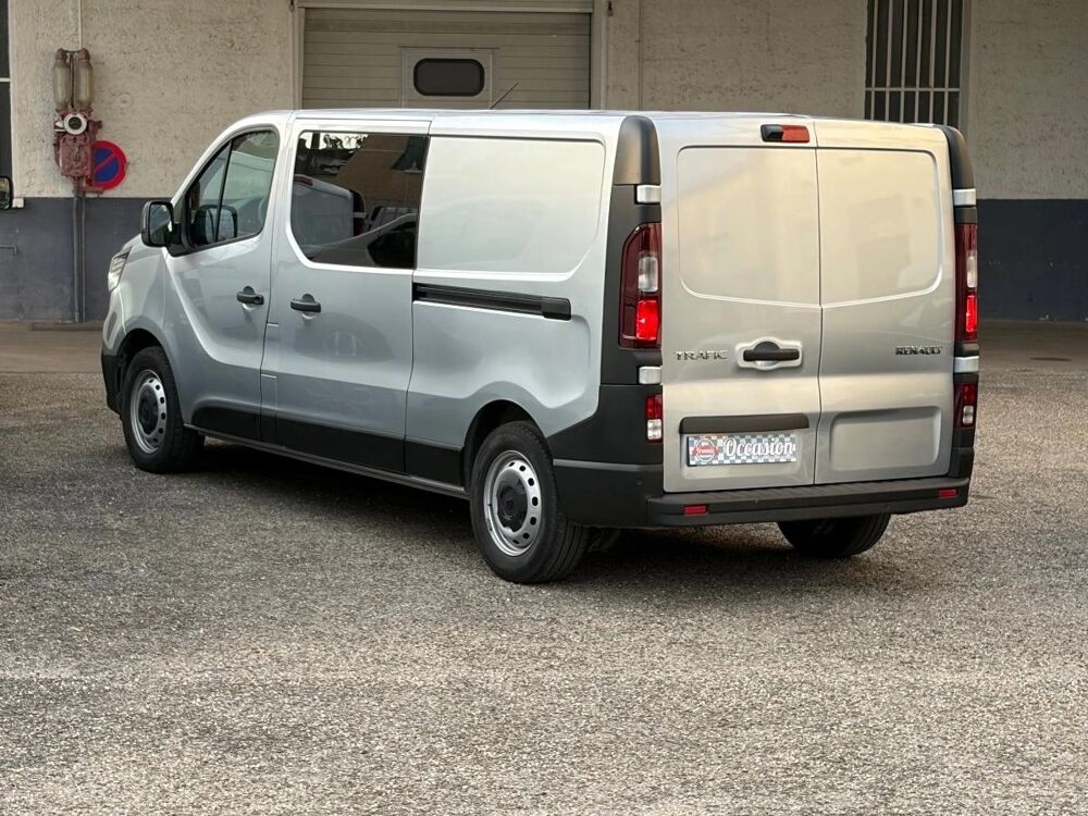 Trafic COMBI 2.0 DCI 150 L2 ENERGY ZEN START-STOP 2022 occasion 69003 LYON