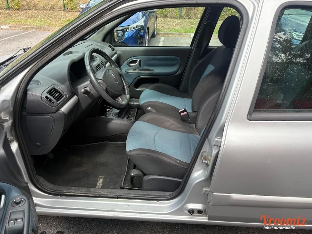 Clio 2007 occasion 95610 &Eacute;ragny