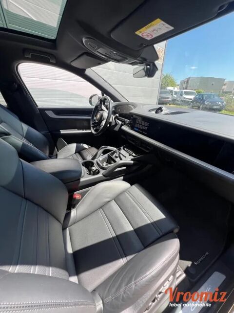 Cayenne 3.0 E-HYBRID 470H 305 PHEV 25.9KWH BVA 2024 occasion 94520 P&eacute;rigny