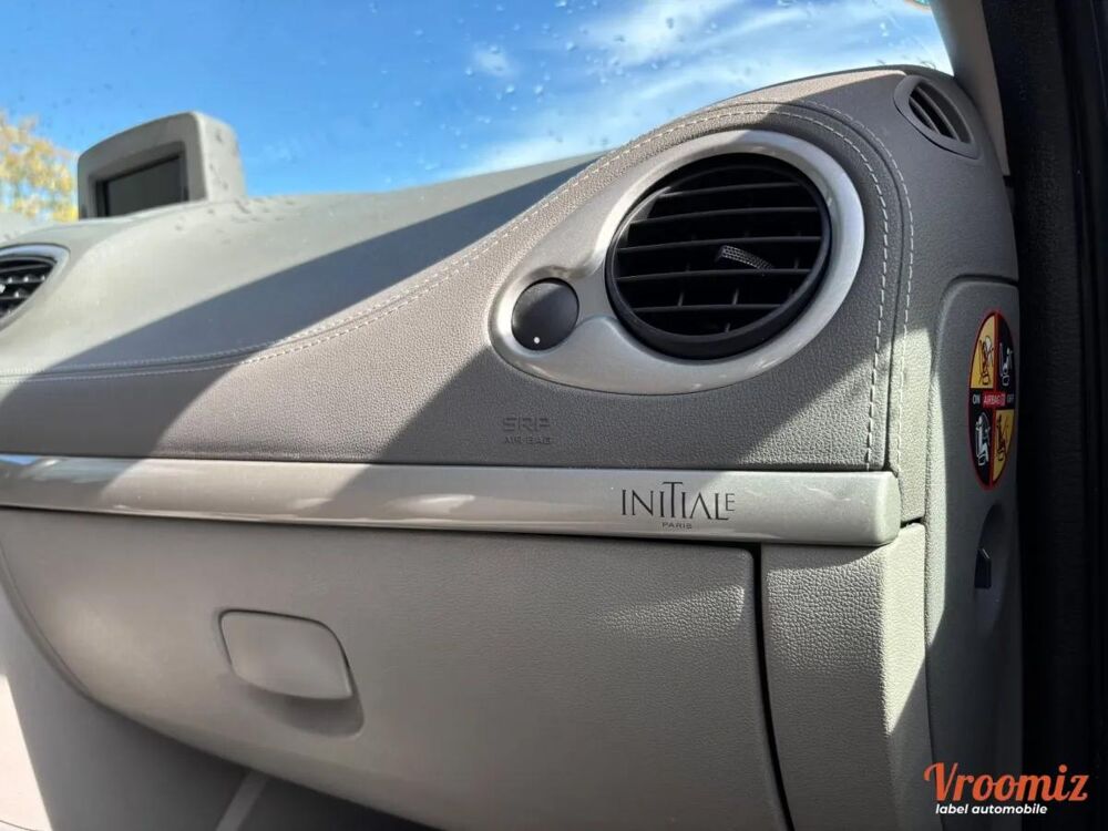 Clio 1.5 DCI 90 ENERGY INITIALE PARIS 2011 occasion 45770 Fleury-les-Aubrais