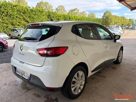 Clio 1.2 75 LIFE 2016 occasion 77250 &Eacute;cuelles