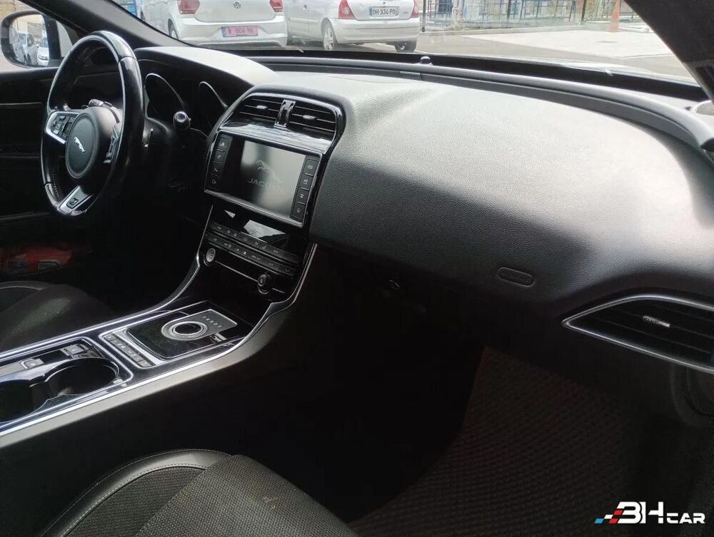 XE 2.0 D 165 E-PERFORMANCE R-SPORT BVA 2015 occasion 67500 Haguenau
