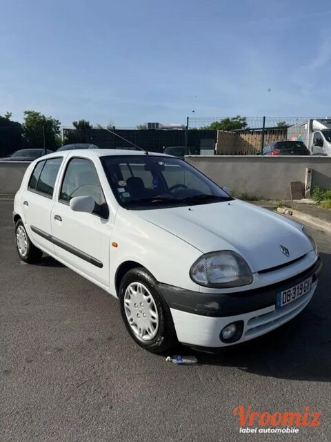 Renault clio 2 1.6i 90cv / BO&Icirc;TE AUTOMATIQUE / 