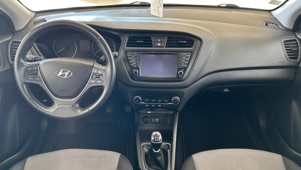 i20 1.4 CRDI Business Edition 2018 occasion 17600 Saujon