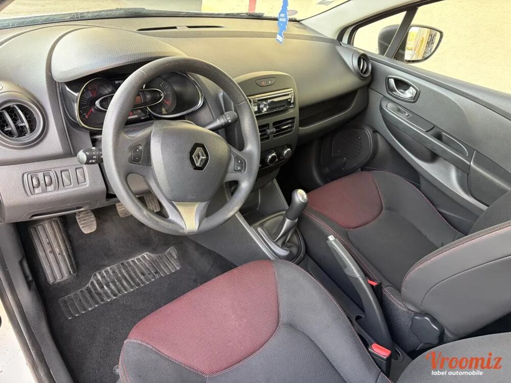 Clio 1.2 75 LIFE 2016 occasion 77250 &Eacute;cuelles