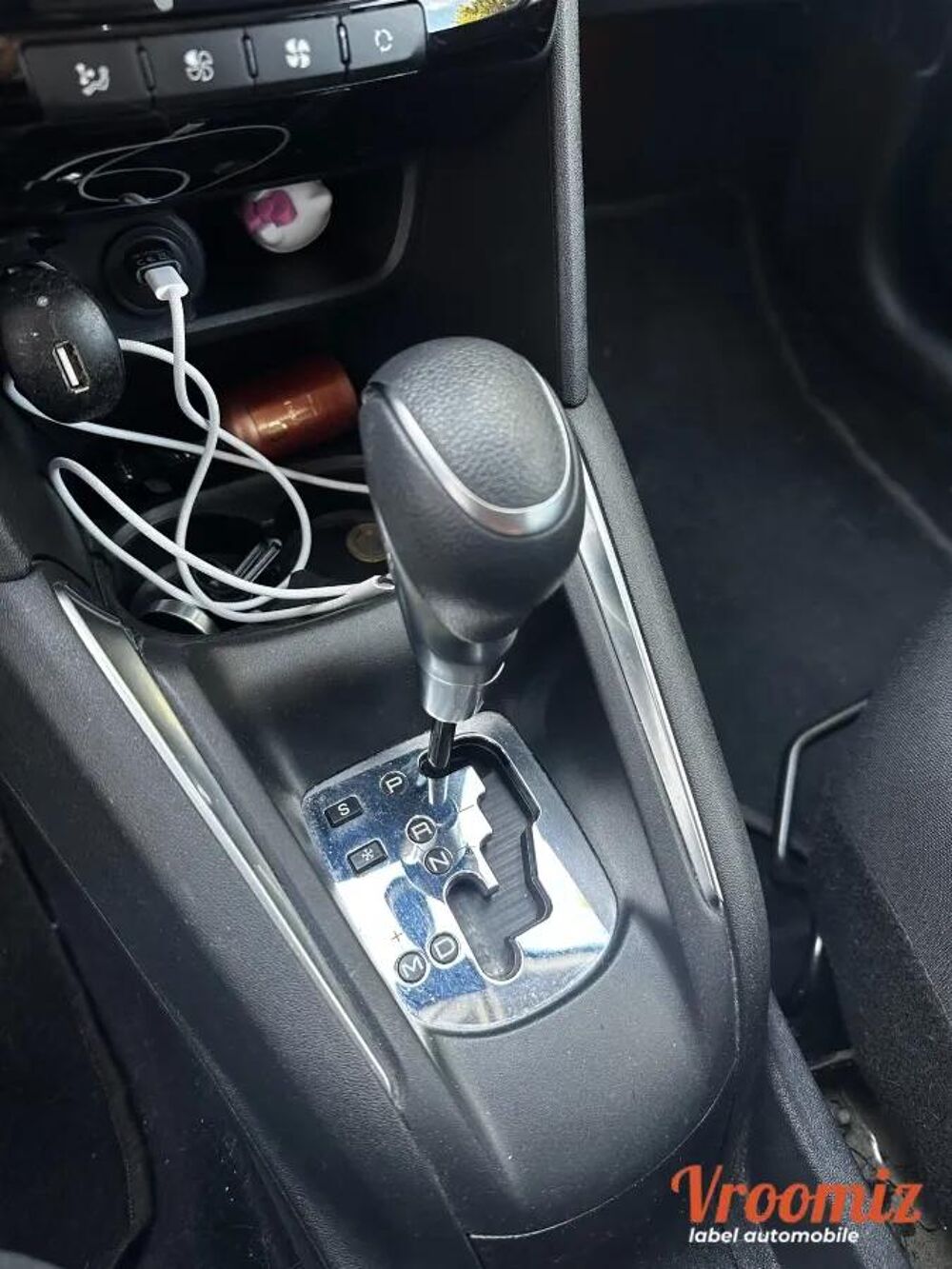 208 GENERATION-I 1.2 PURETECH 110 ALLURE EAT BVA START-STOP 2019 occasion 94520 P&eacute;rigny