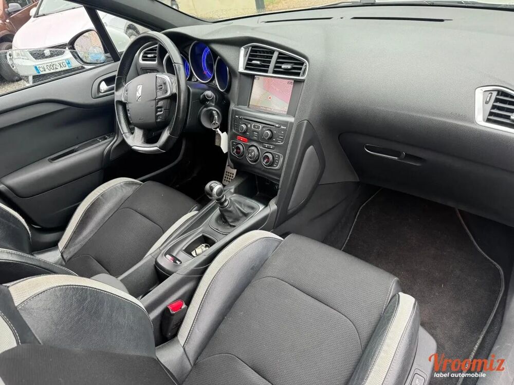 DS4 1.6 HDI 110 SOCHIC 2012 occasion 89340 Villeneuve-la-Guyard