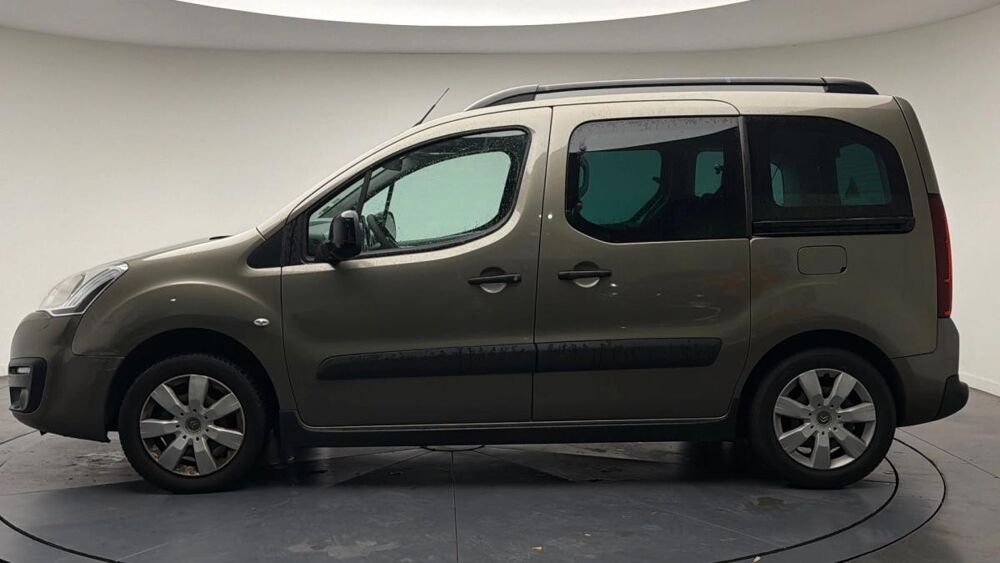 Berlingo multispace 1.2 puretech 110 XTR + 2016 occasion 59223 Roncq