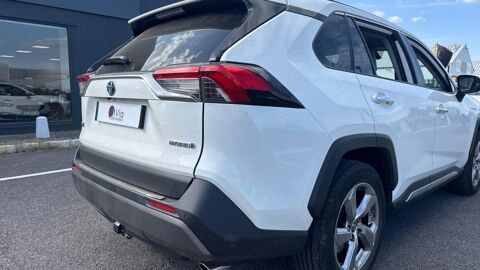 RAV 4 Lounge 2WD / Suivi complet Toyota 2019 occasion 60200 Compi&egrave;gne