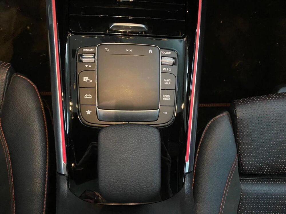 Classe GLA 1.3 200 165 AMG LINE 7G-DCT BVA 2021 occasion 85600 Montaigu-Vend&eacute;e
