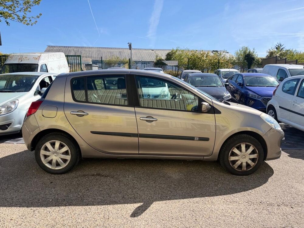 Clio 1.5 DCI 85 EXPRESSION CLIM 2009 occasion 78630 Orgeval