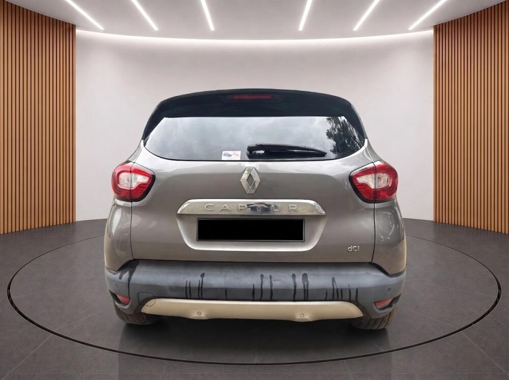 Captur 1.5 DCI 110 ECO ENERGY HELLY HANSEN START-STOP 2015 occasion 13150 Saint-Pierre-de-M&eacute;zoargues