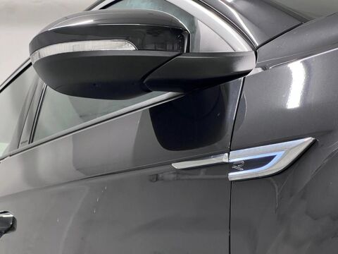 T-ROC STARLIGHT R-LINE 1.5 TSI 160 2026 occasion 94400 VITRY-SUR-SEINE