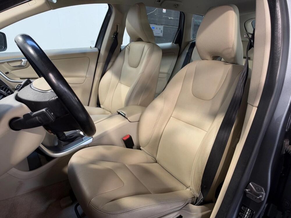 XC60 D4 Momentum Business 2WD 2016 occasion 62400 B&eacute;thune