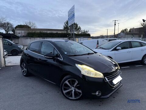 Peugeot 208 1.6 HDI 92 cv FELINE / TOIT PANO + GPS +